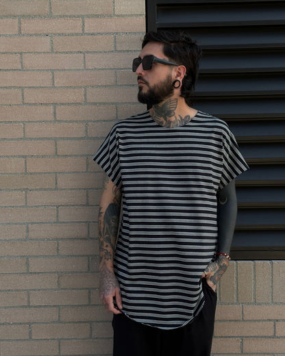 Camiseta ov black lines