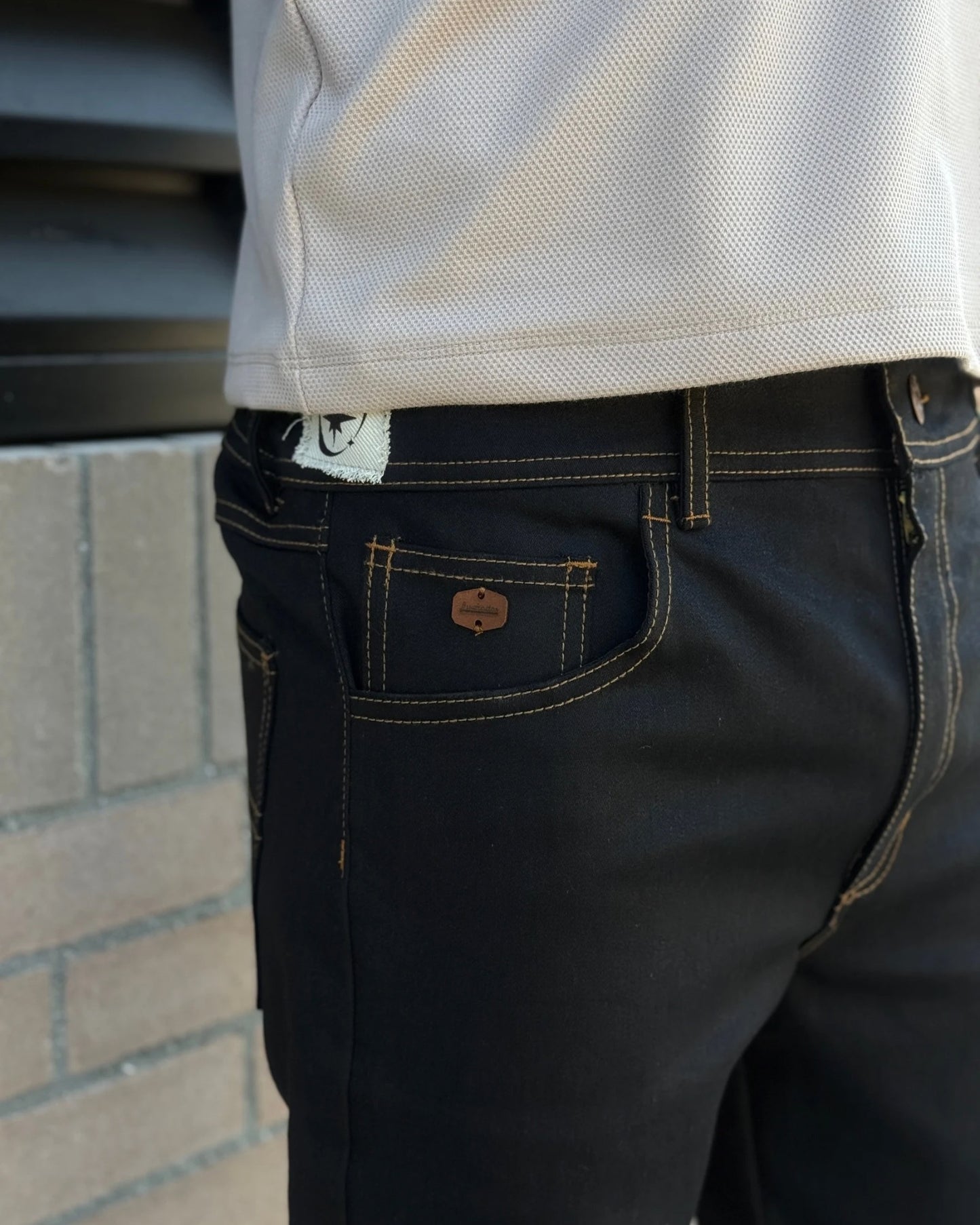 Bermuda black