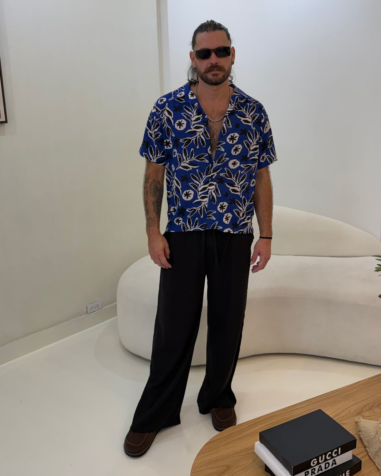 Camisa 3/4 dark blue flowers