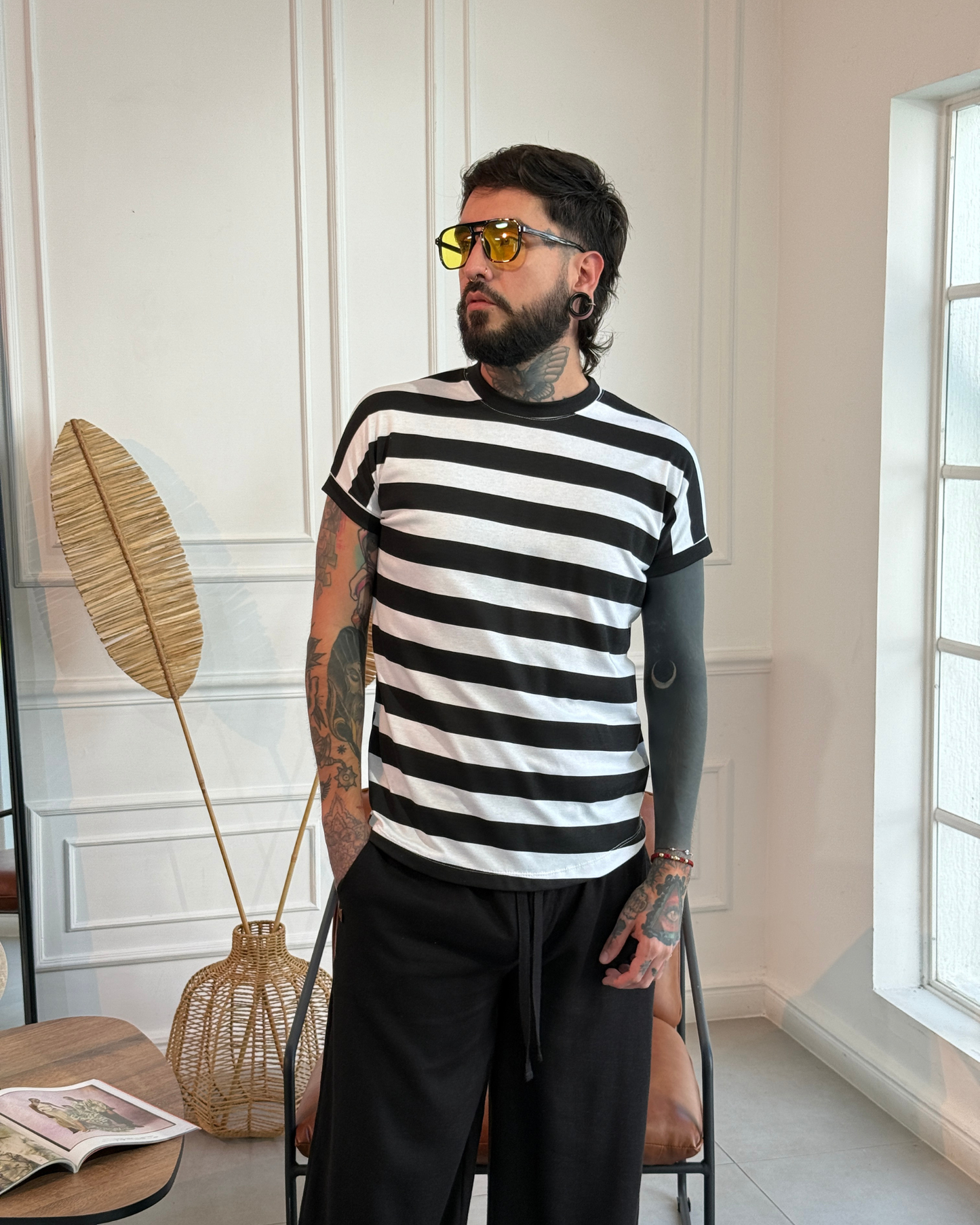 Camiseta 80's black and white