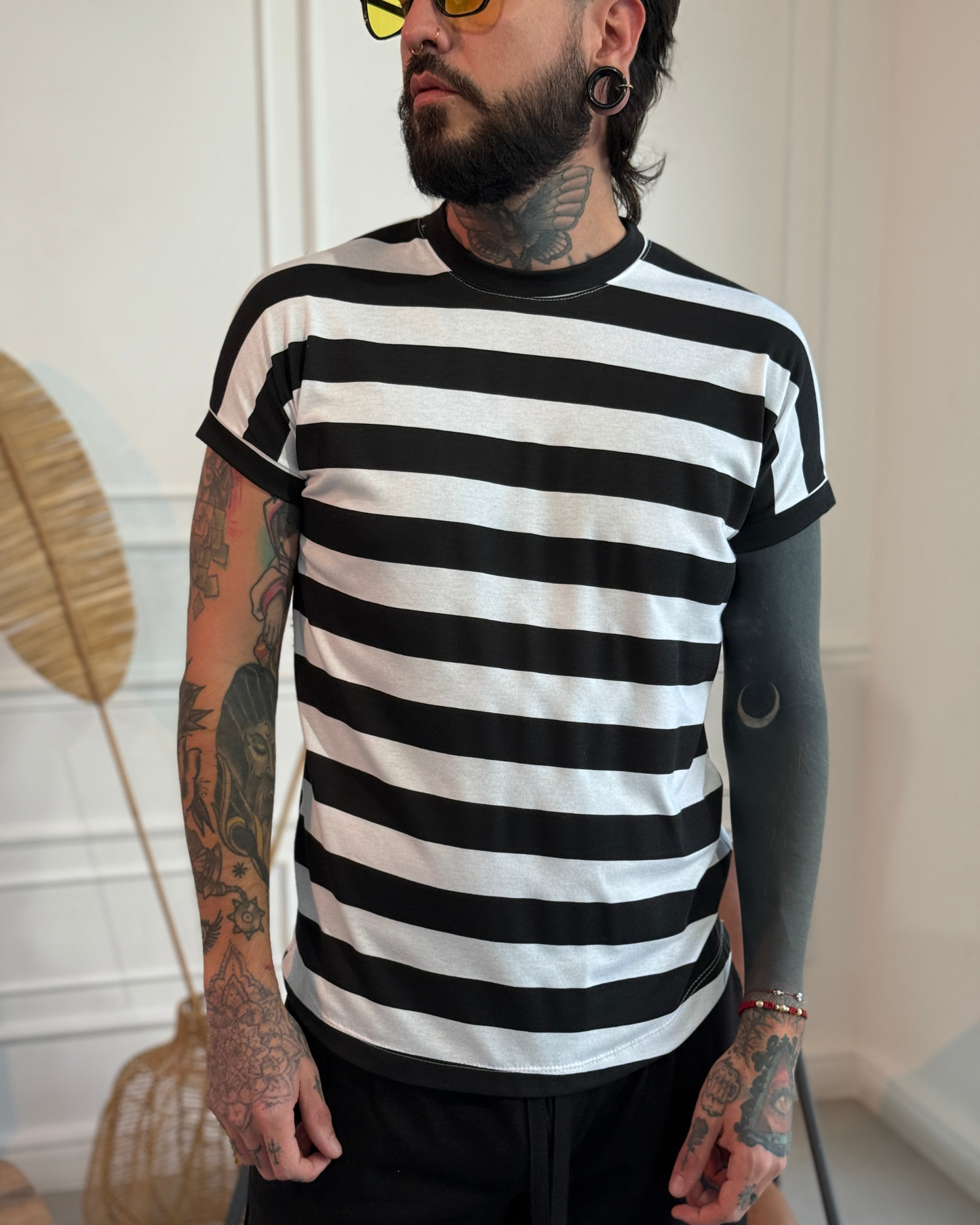 Camiseta 80's black and white
